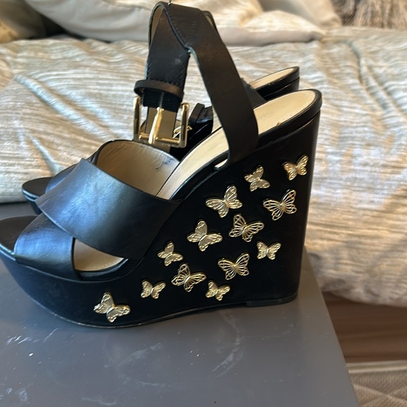 Michael Kors - Picture 2 of 3